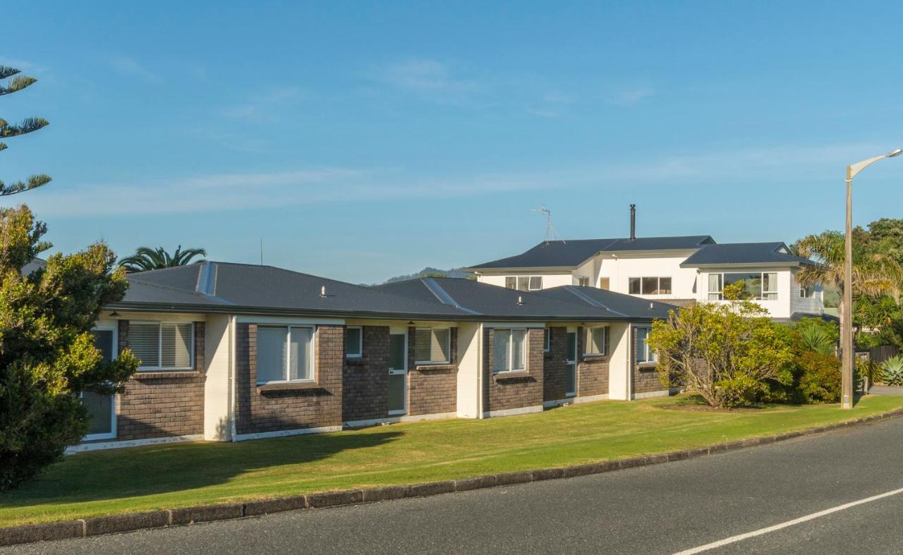 Beaches Motel Waihi Exterior photo