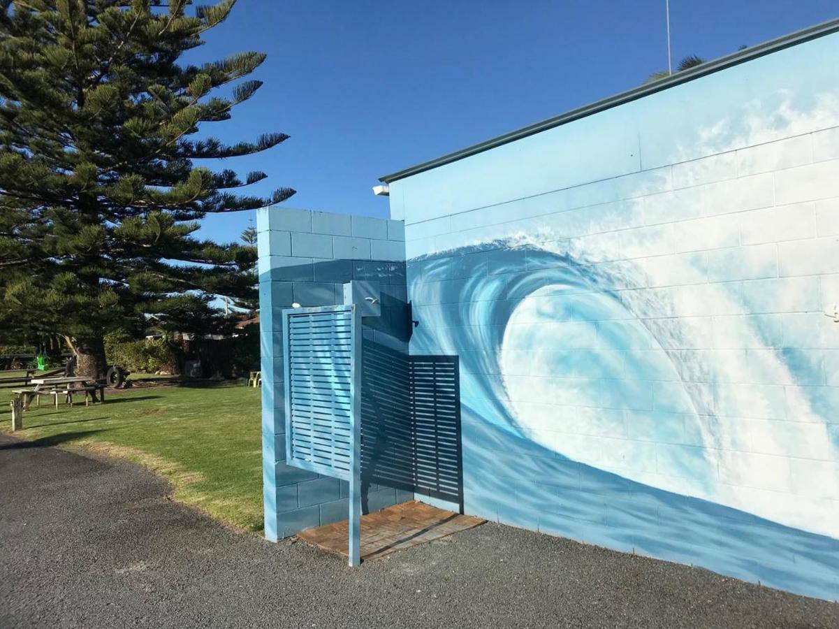Beaches Motel Waihi Exterior photo