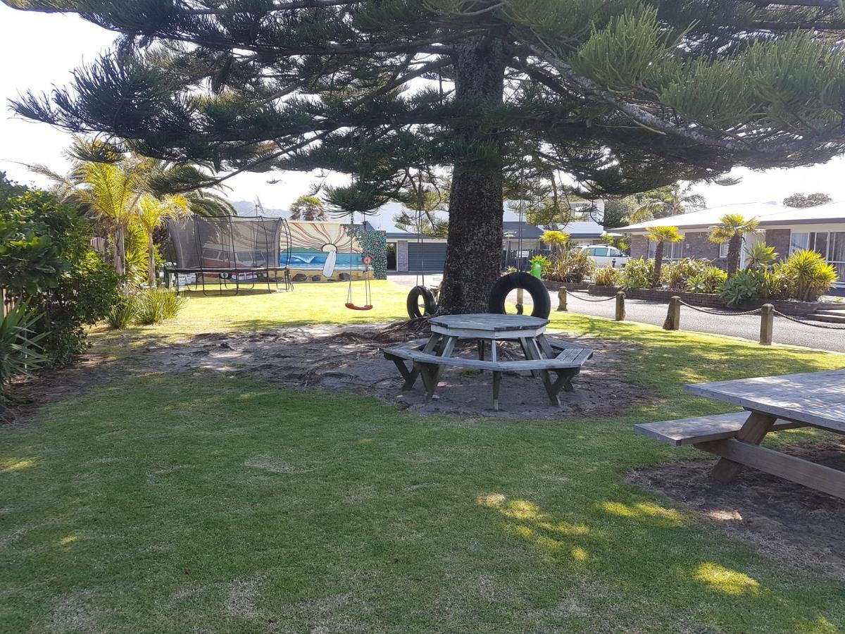 Beaches Motel Waihi Exterior photo