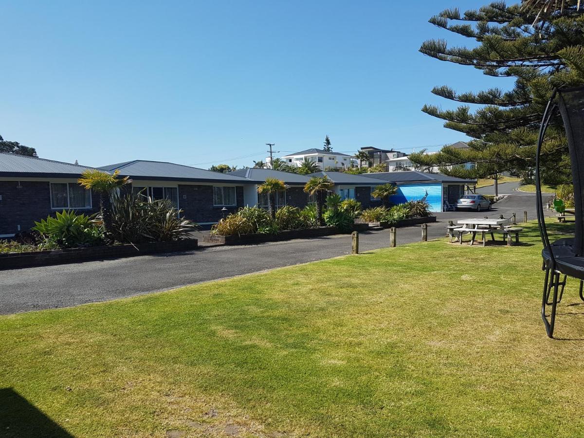 Beaches Motel Waihi Exterior photo
